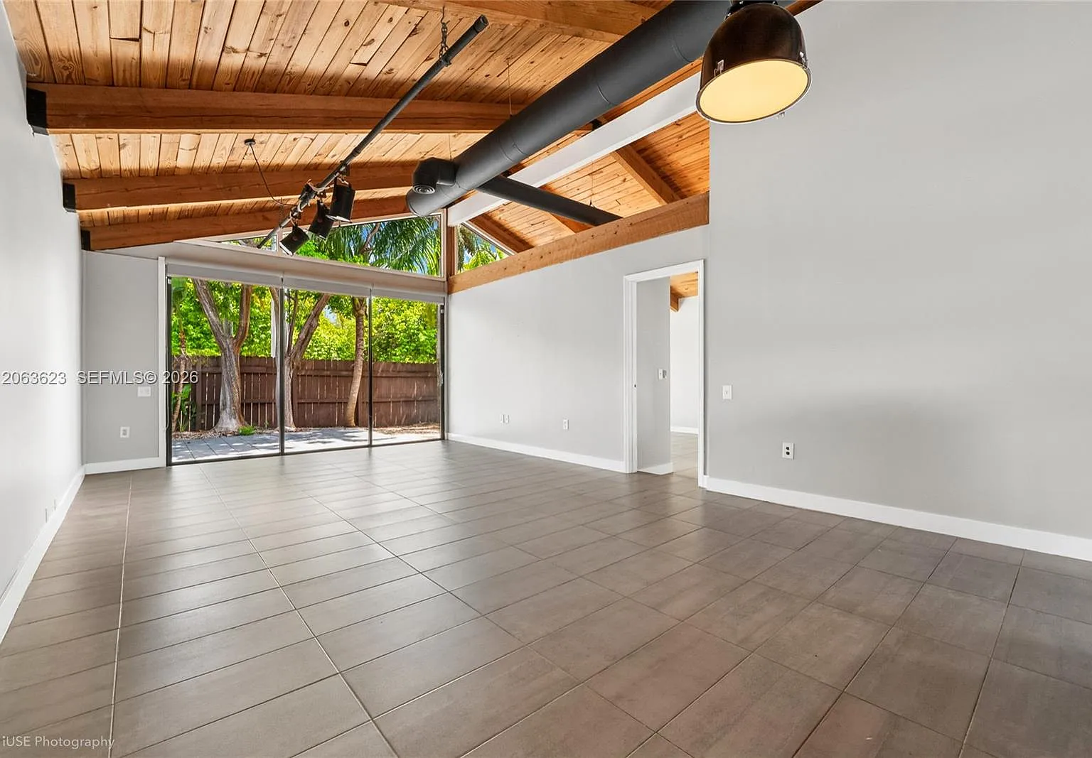 Killian Pines Townhouses — Photo 4