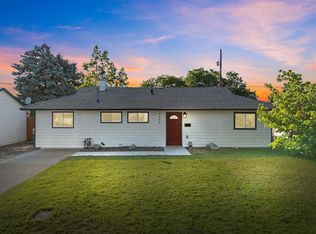 2404 Dallas St, Richland, WA 99352