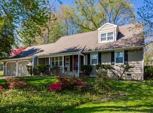 208 Pearl Croft Rd, Cherry Hill, NJ 08034