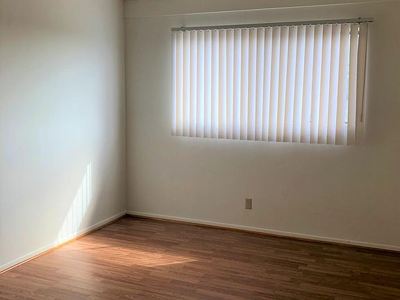 5th image of 611 N Alhambra Ave APT I