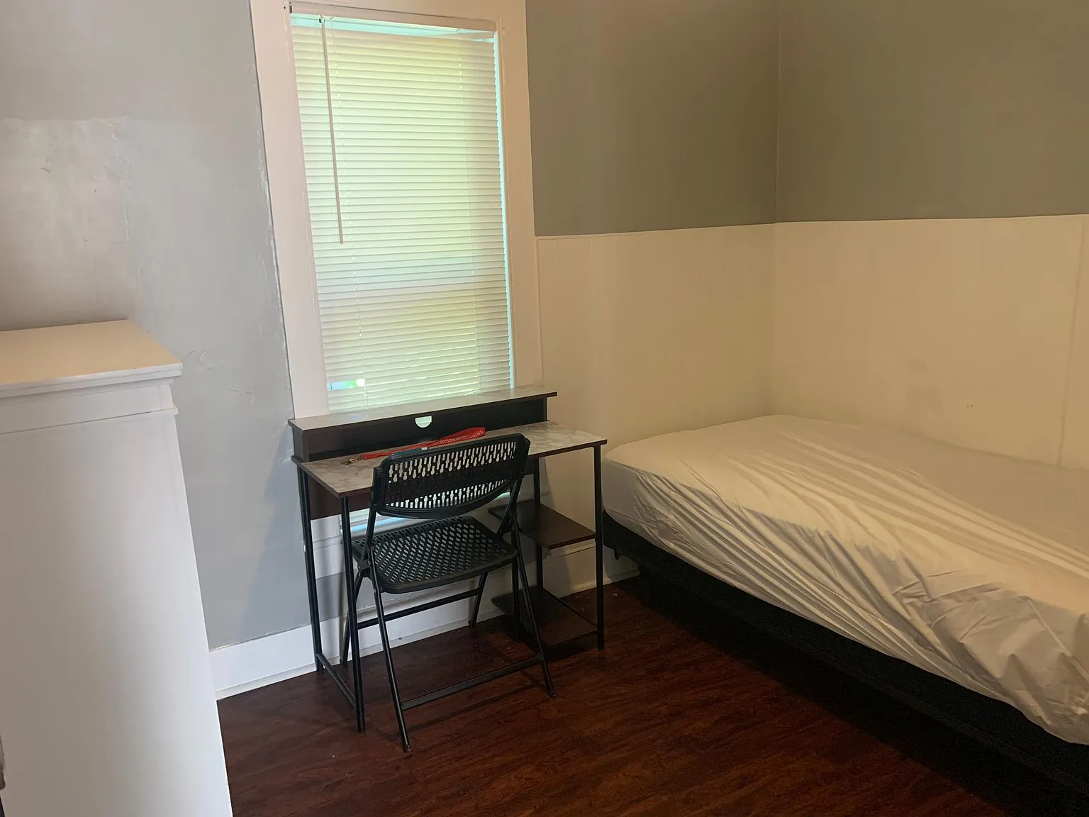 3 bed, 1156 sqft, $2,085 — Photo 2