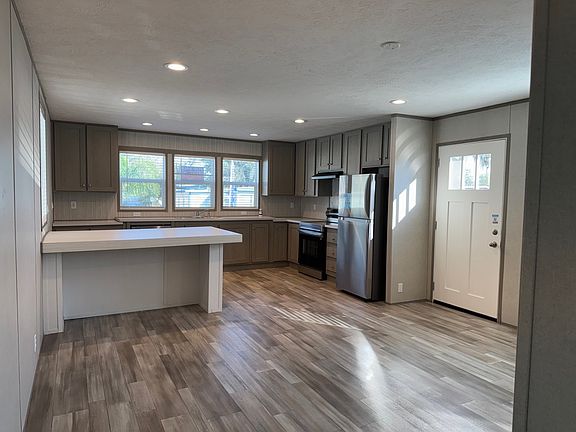 2nd image of 164 Jay Dr
