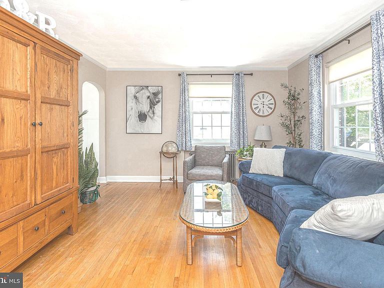 Listing photo 5