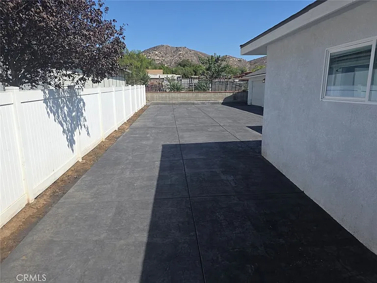 3863 California Ave — Photo 29