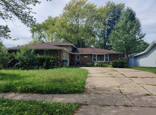 525 Edgebrook Dr, Shorewood, IL 60404