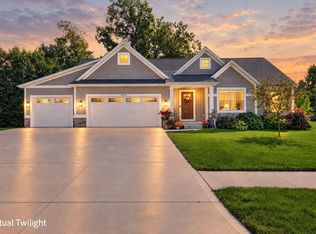13092 Boulderway Trl, Grand Haven, MI 49417