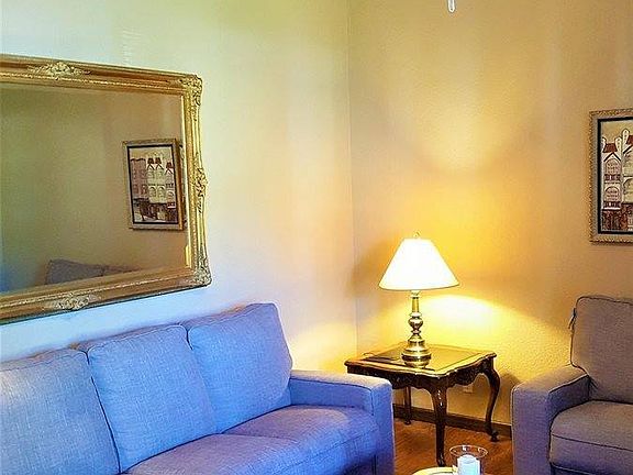 5th image of 404 Fairmont Ct