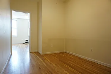 Rented by Rennit Inc.