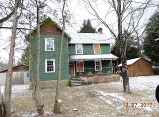 28 Pearl St, Glen Jean, WV 25846