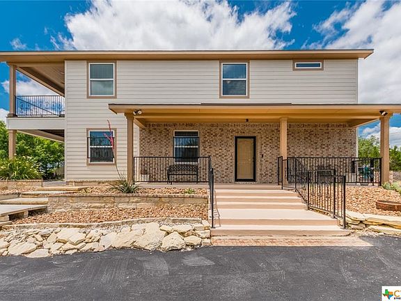 2nd image of 400 Scenic Terrace Dr