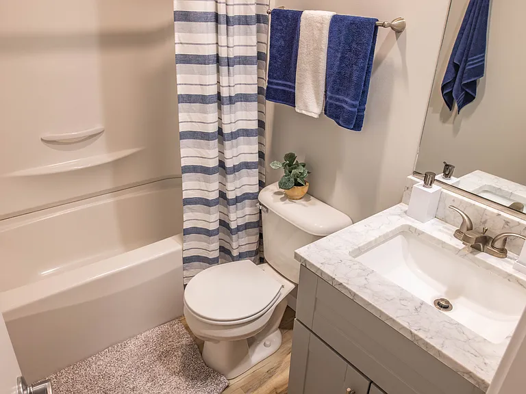 509 E White St #17 — Photo 6