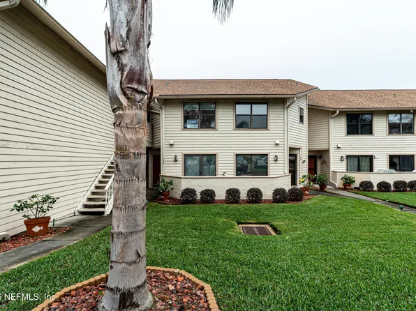 142 GOVERNOR Street #110, Green Cove Springs, FL 32043
