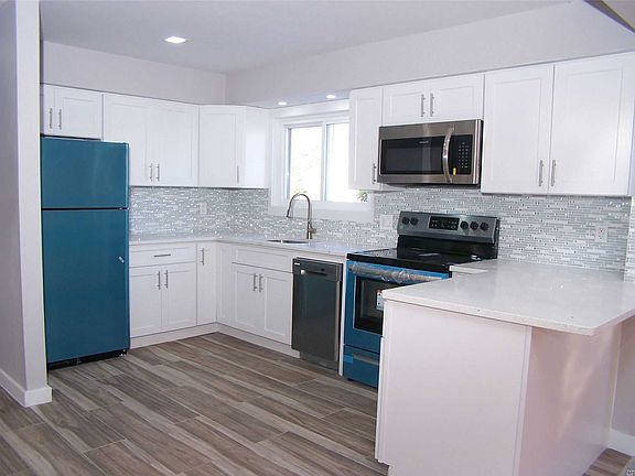 4th image of 69 Lombardy Dr