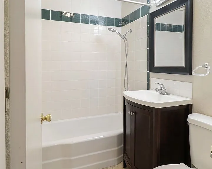 1321 Central St NE — Photo 14