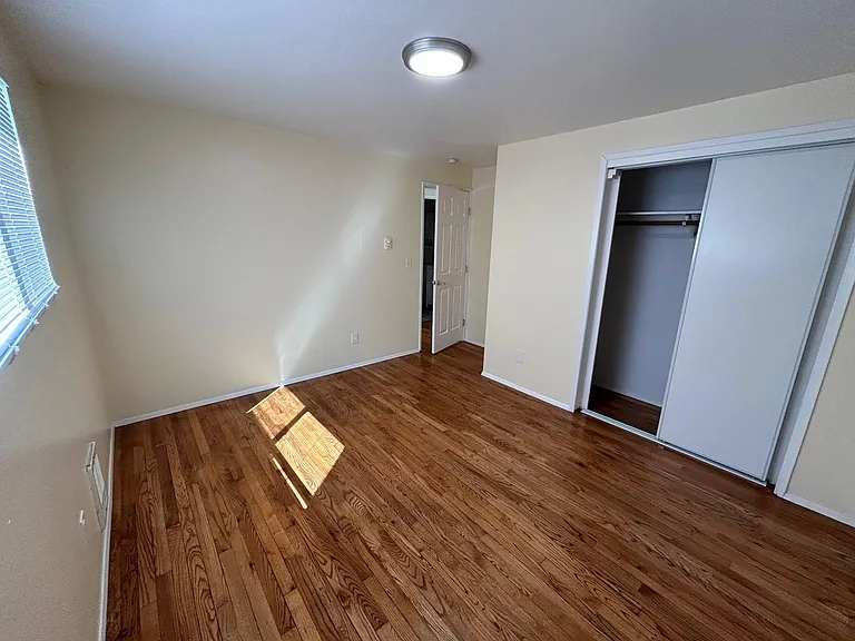 340 E Burke Ave #4 — Photo 7