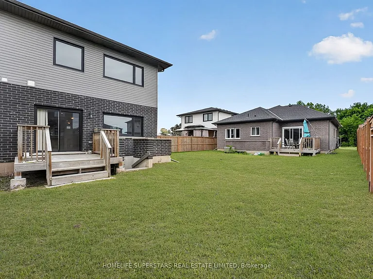 7213 Parsa St — Photo 42