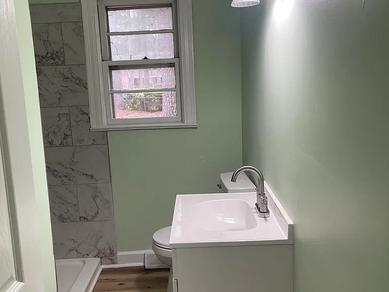 321 N Glendale Dr — Photo 10