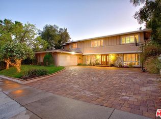 4015 Magna Carta Rd, Calabasas, CA 91302