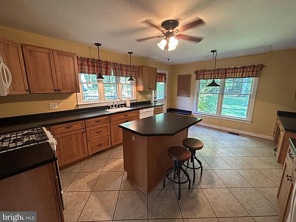4th image of 226 Lusitano Ln