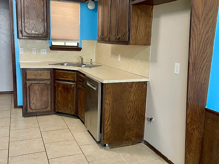 1000 Cottonwood Dr — Photo 18