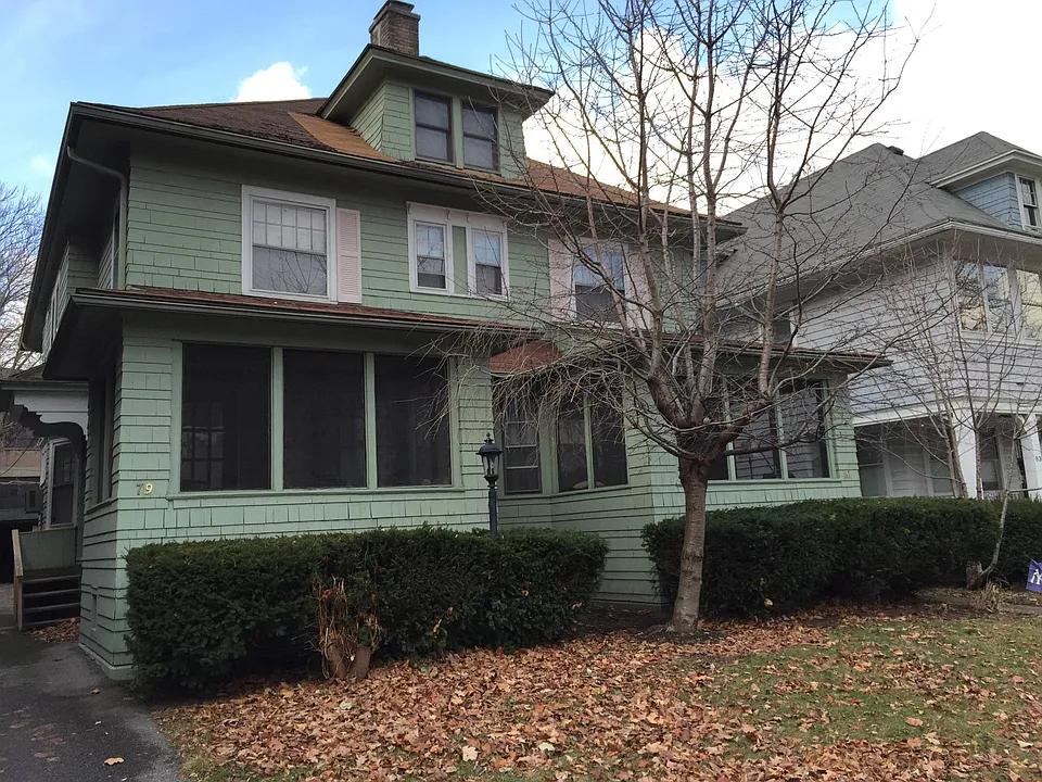 81 East Blvd