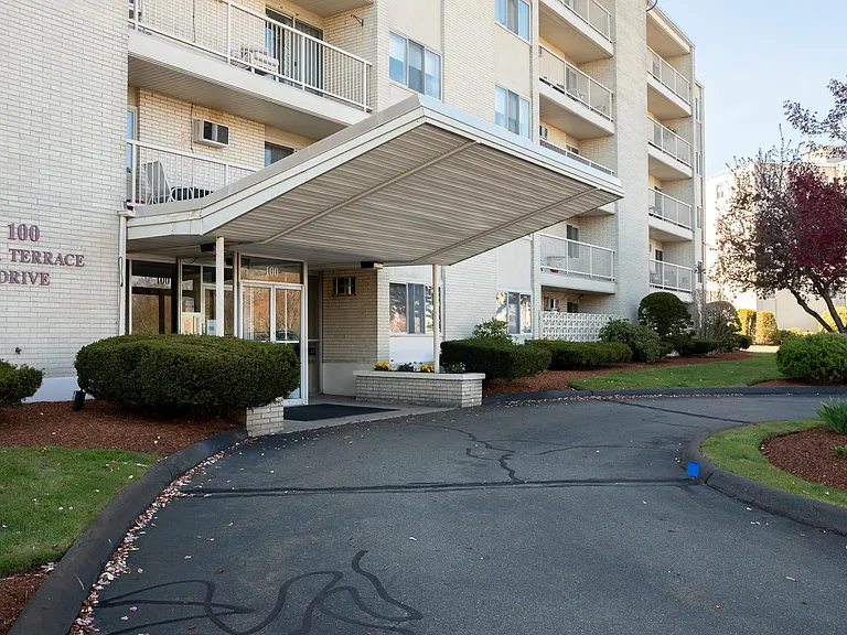 100 Park Terrace Dr #143 — Photo 1