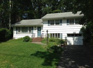 264 Old Tote Rd, Mountainside, NJ 07092