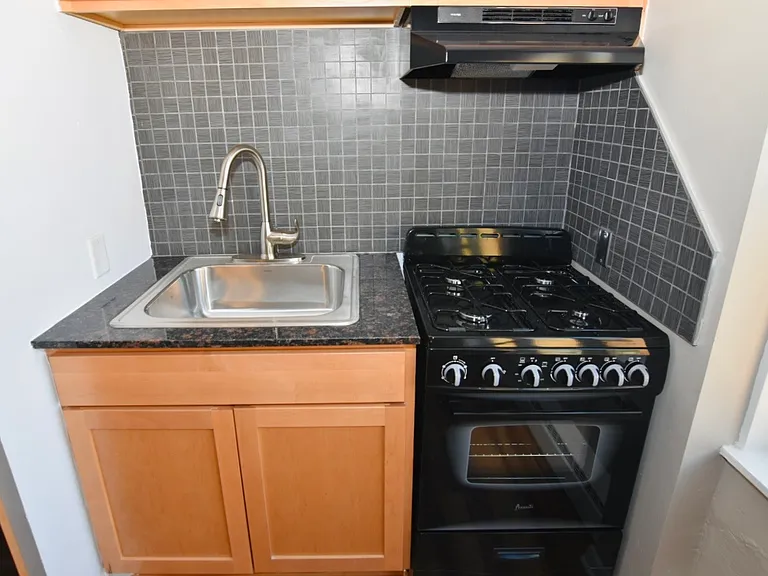 22 East 22nd Street — Photo 22