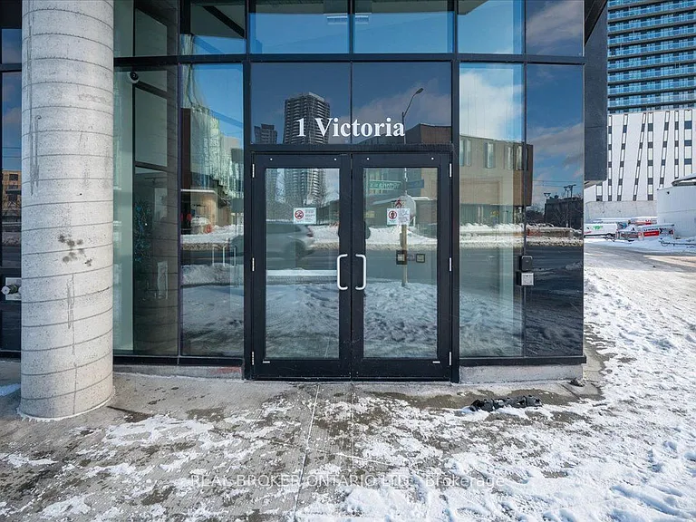 1 Victoria St S #203 — Photo 2