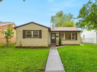 2114 20th St, Zion, IL 60099