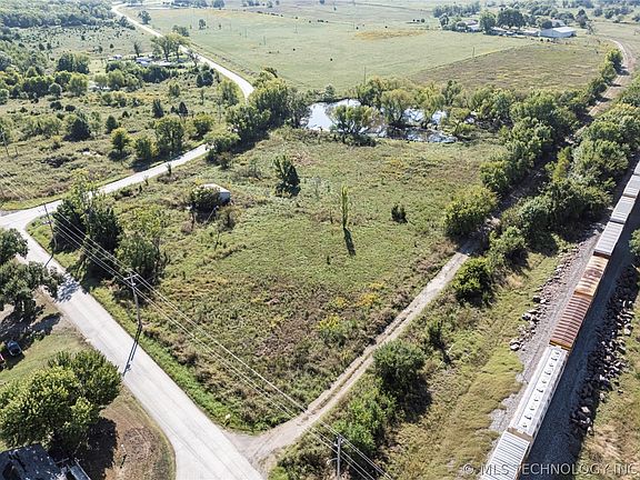 5th image of 17013 Old Highway Rd
