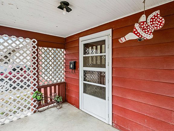 5th image of 1908 S Wichita St