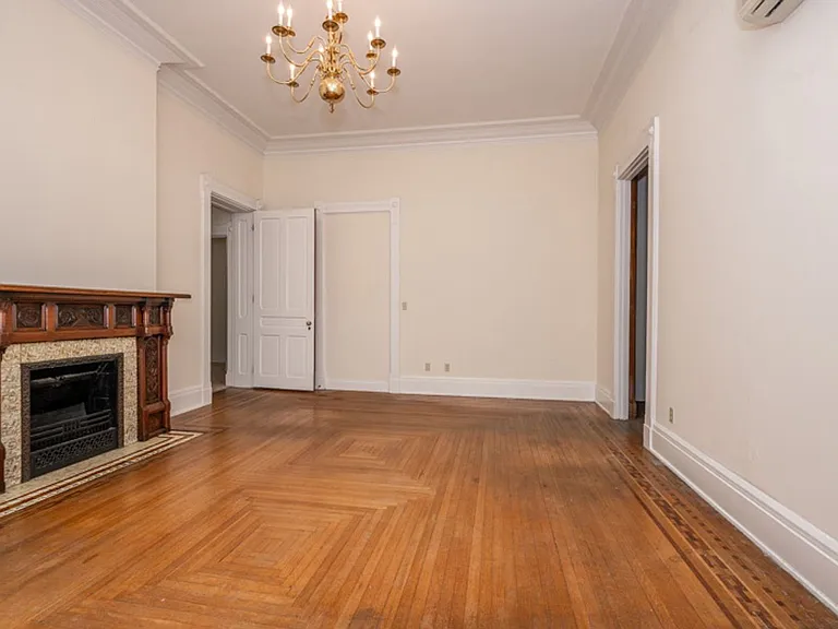 2365 Auburn Ave #3 — Photo 5