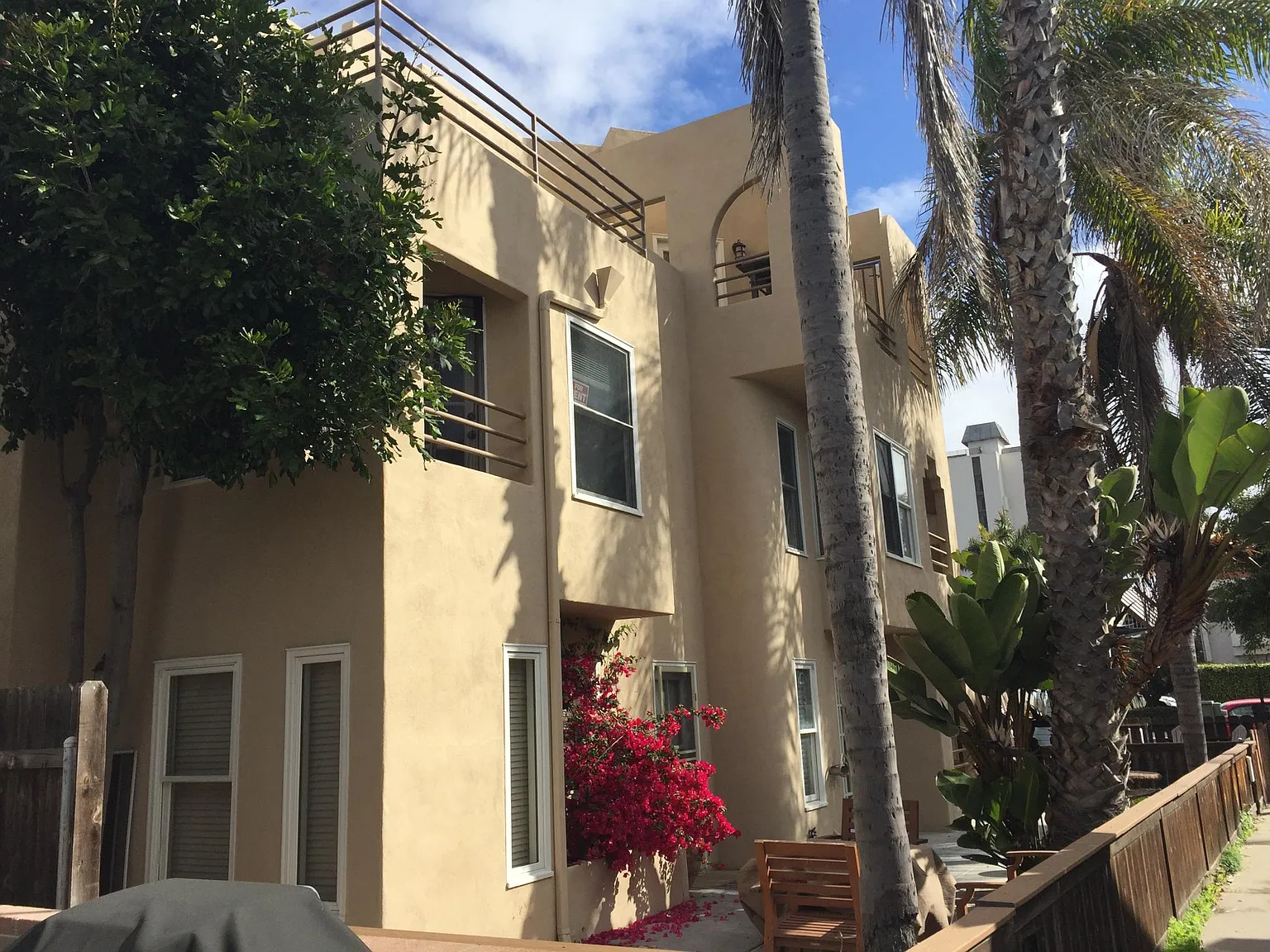 2 bed, 1250 sqft, $5,300 — Photo 1