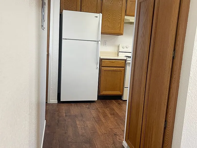 720 Sunrise Ave — Photo 10