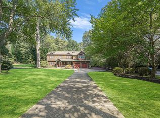 47 Peterborough Dr, Northport, NY