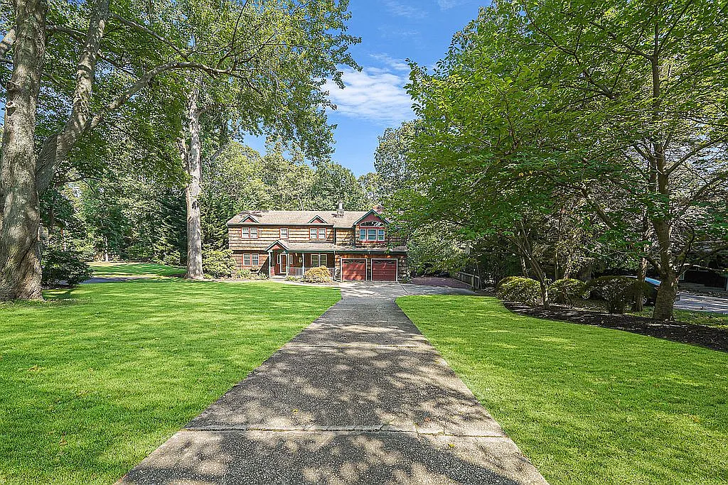 47 Peterborough Dr photo 1