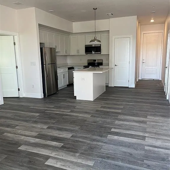 2104 E Columbus Dr #301 — Photo 5