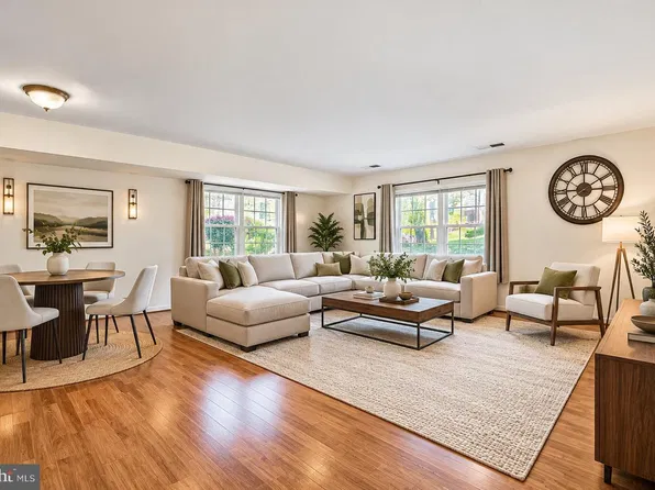 5919 Quantrell Ave, Alexandria, VA 22312