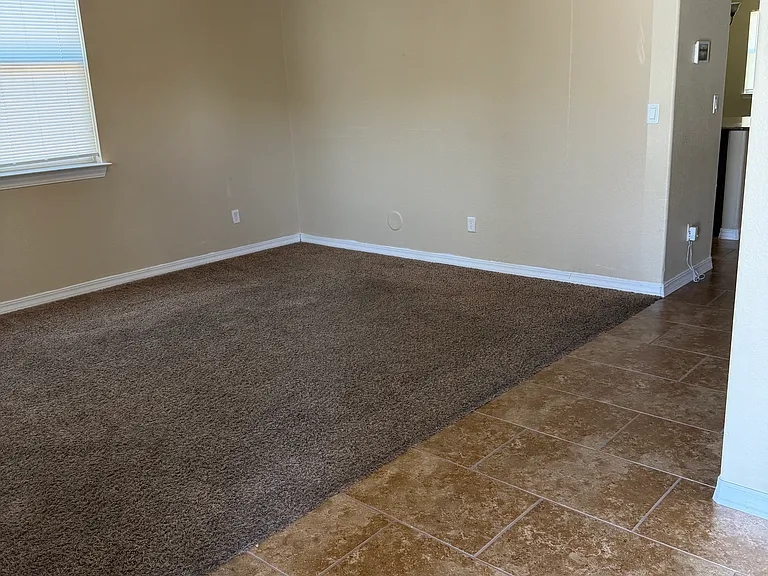 14429 Fernando Zubia Ave — Photo 2
