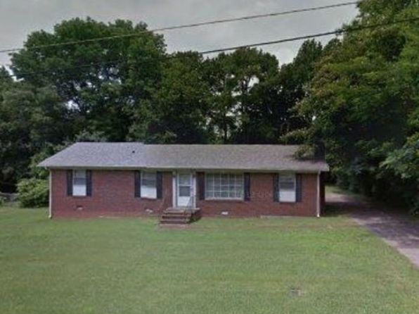 228 Bate Ave