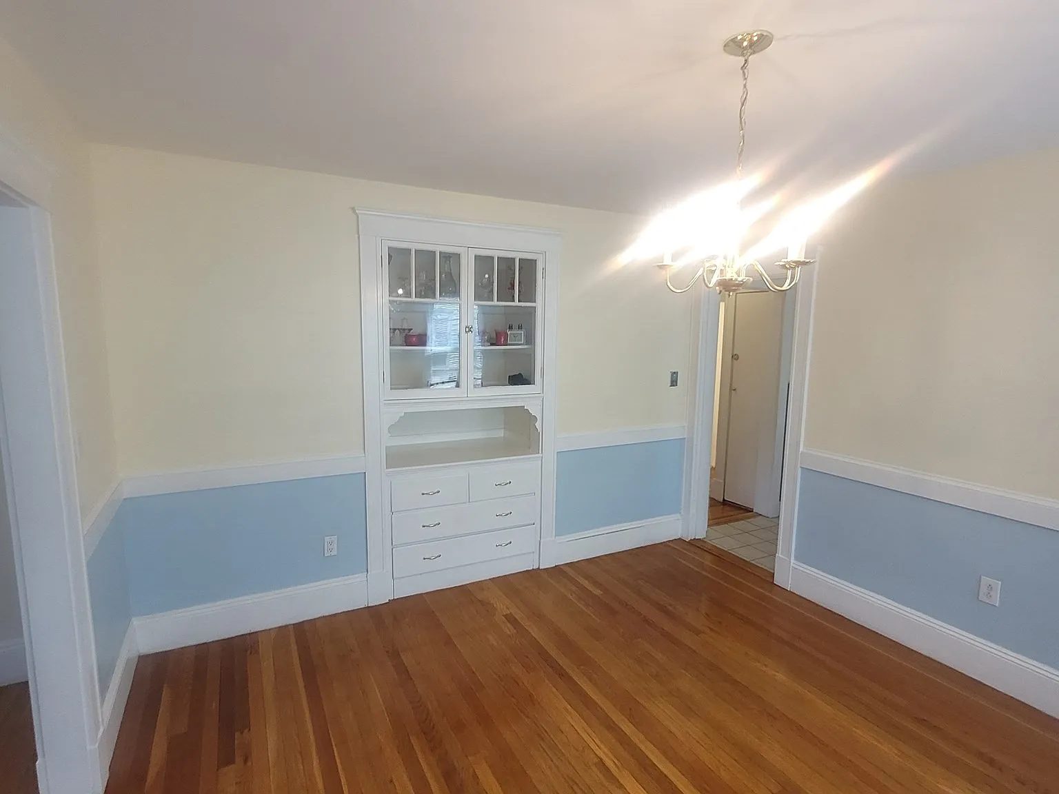2 bed, 850 sqft, $2,400 — Photo 4