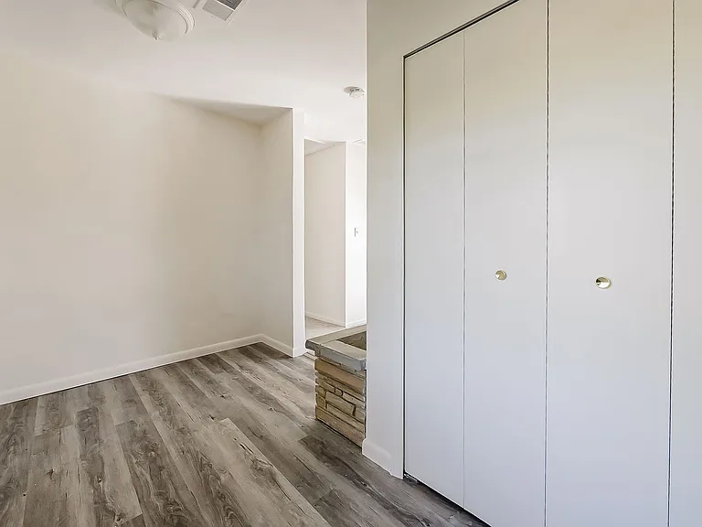 20862 Kenwood St — Photo 15
