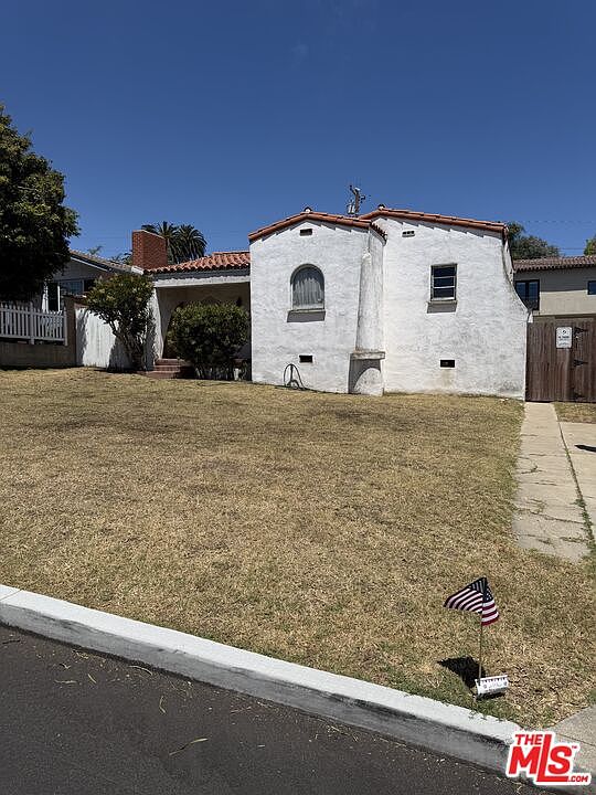 1st image of 352 Loma Vista St