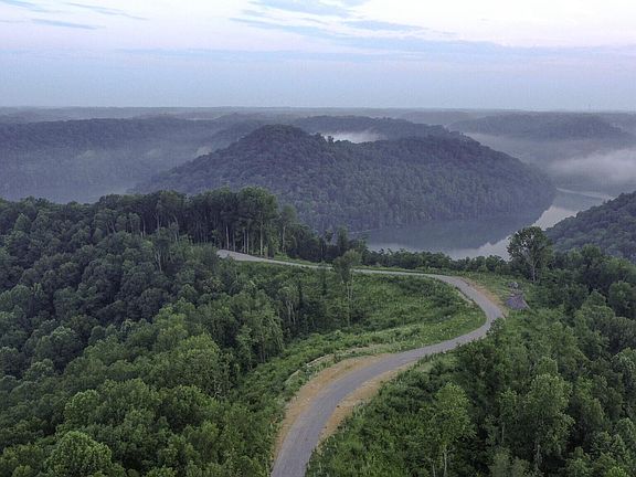 5th image of 1075 Vickers Ridge Rd