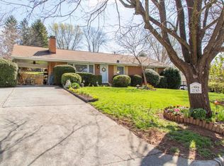 2745 Jackson Dr, Salem, VA 24153