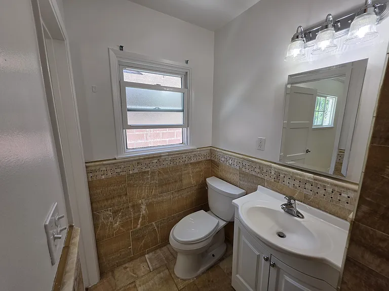 20758 Stephanie Dr — Photo 7