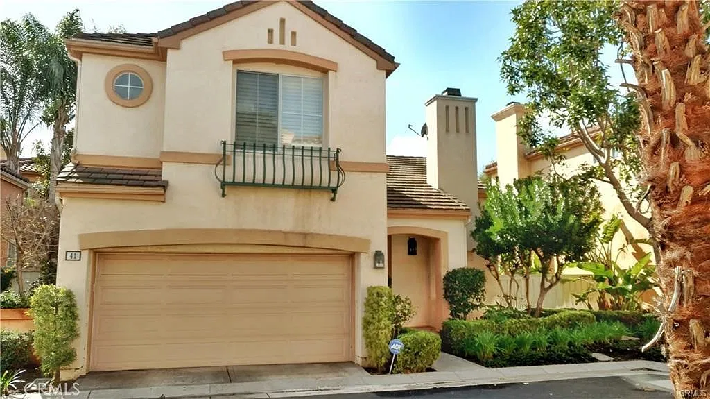 3 bed, 2.5 bath, 1350 sqft, $5,000 — Photo 1