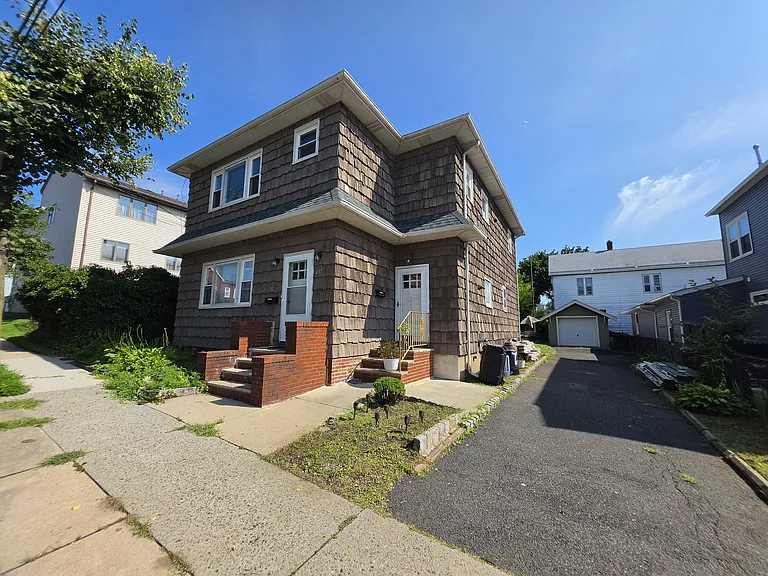437 Broad St #2 — Photo 13