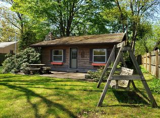 18847 Riverview Dr, Three Rivers, MI 49093